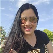 Me encanta poder ayudar a familias en el cuidado de sus peques y poder apoyarlos en cuento sus actividades y tareas  escolares